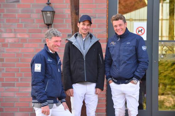Die drei Einzel-Olympiasieger (Jeroen Dubbeldam, Steve Guerdat, Ludger Beerbaum v.r.) trafen sich schon 2015 in Riesenbeck | Foto: RI